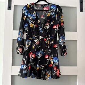 Express Black Floral Print Casual Mini Dress with Ruffles Size M Long Sleeve